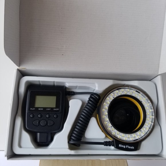 Brand New -DSLR CAMERA Ring Light with accessories - Picture 1 of 4